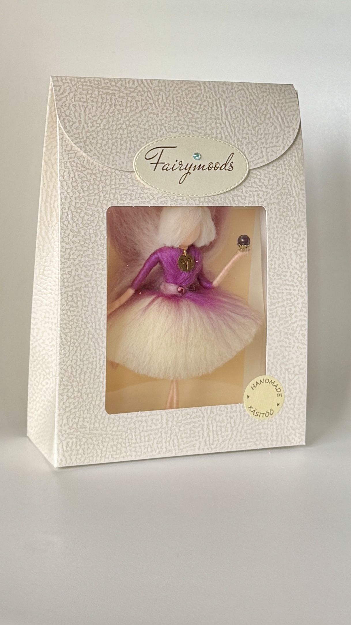 Haldjaprintsess Jäära tähtkujus, kel käes ametüst💜 - Image 3