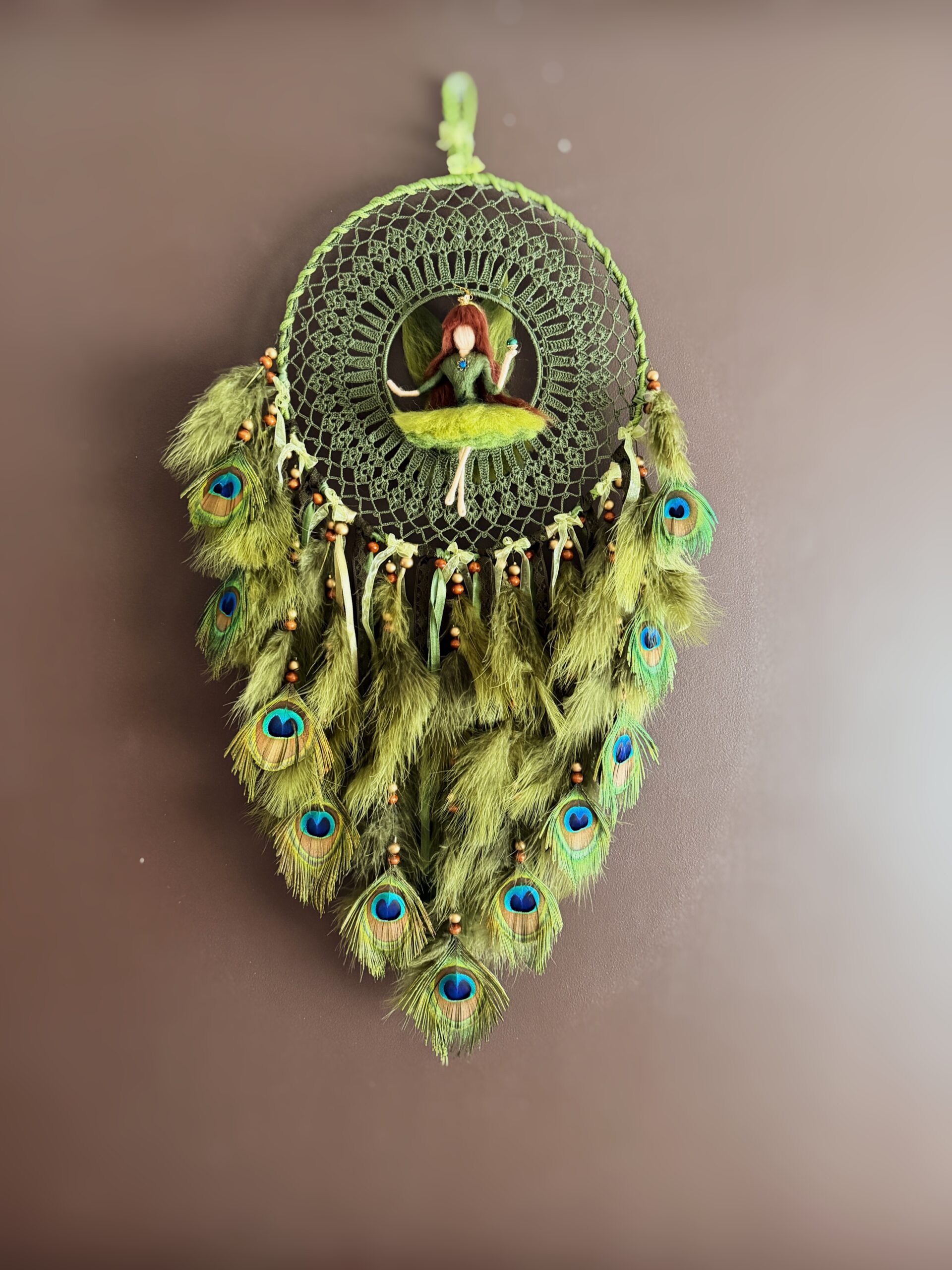 Loodusest inspireeritud metsaroheline unenäopüüja koos haldjaga, kel käes tiigrisilm kaitsekivi 💚 - Image 5